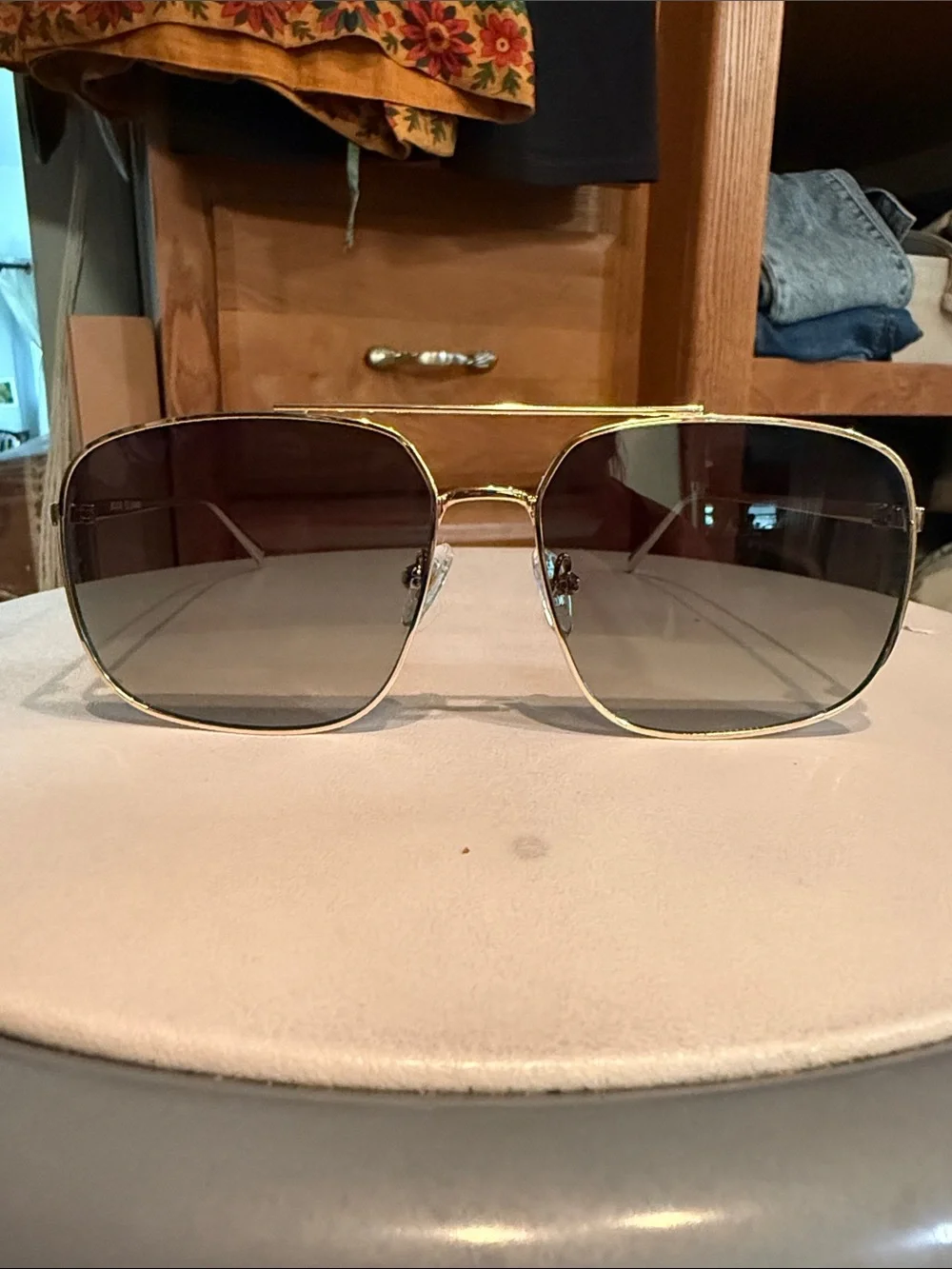 Gold Frame Aviator Sunglasses with Gradient Gray Lenses